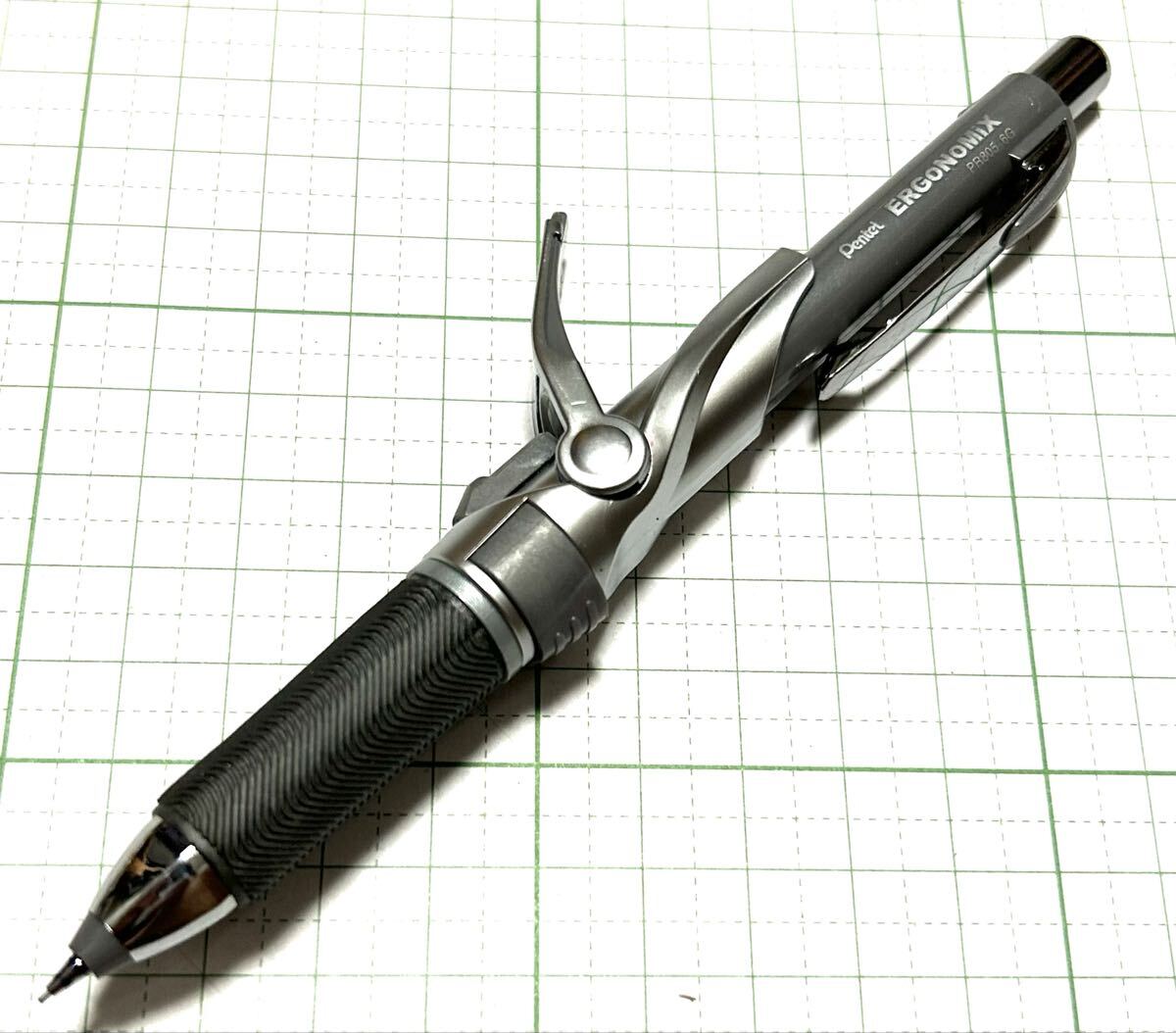 ぺんてる シャープペン Pel キャップ式 シルバー×ブラック 0.5 PENTEL