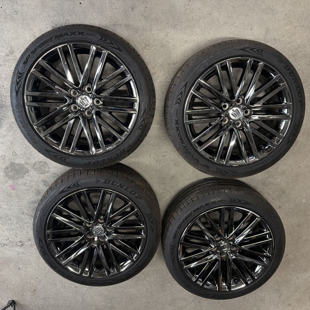 新品】新品未使用 50系 プリウスPHV GRスポーツ ダークスパッタリング