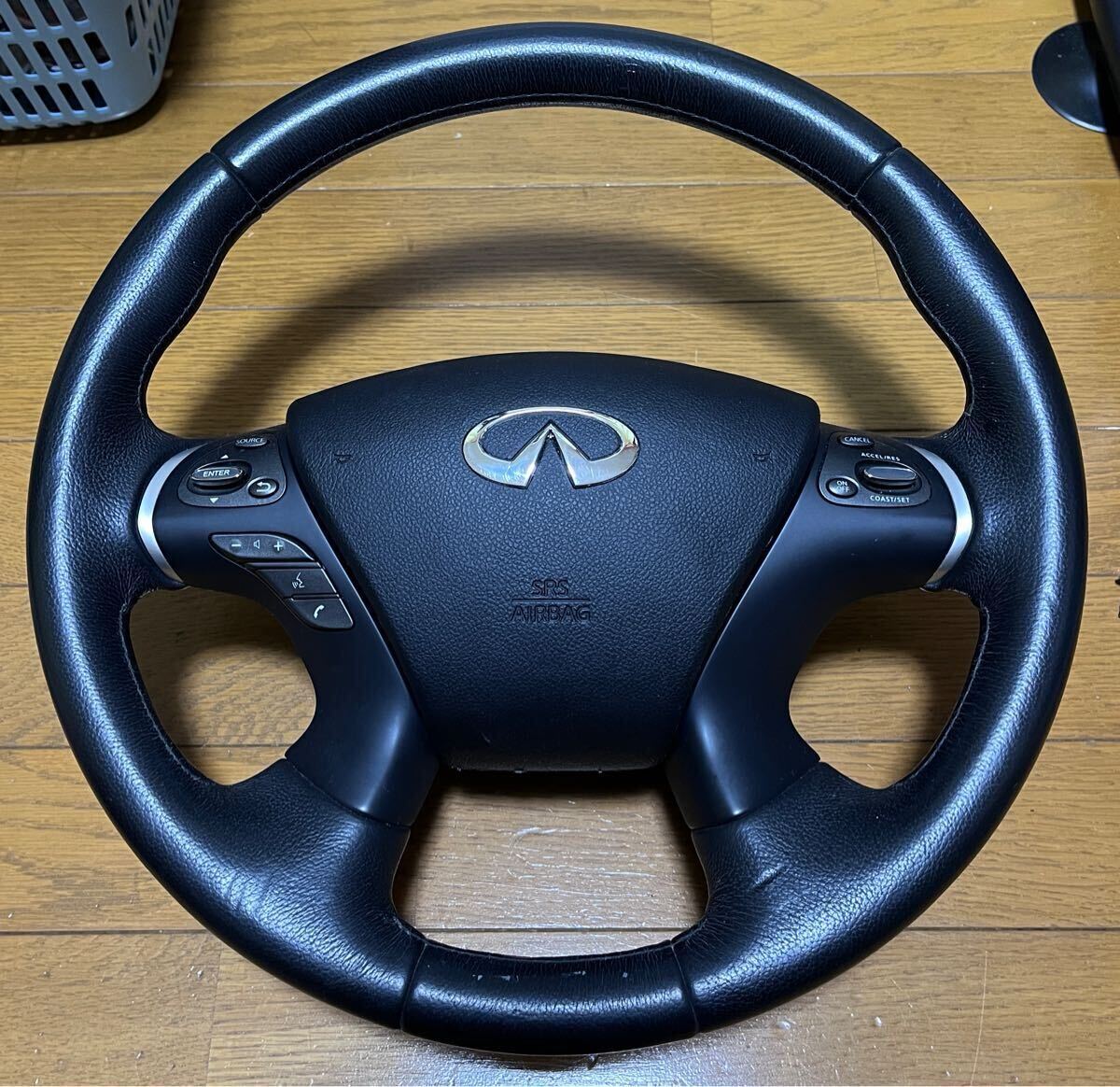 傷や汚れあり】V36 スカイライン 純正 ステアリング インフィニティ