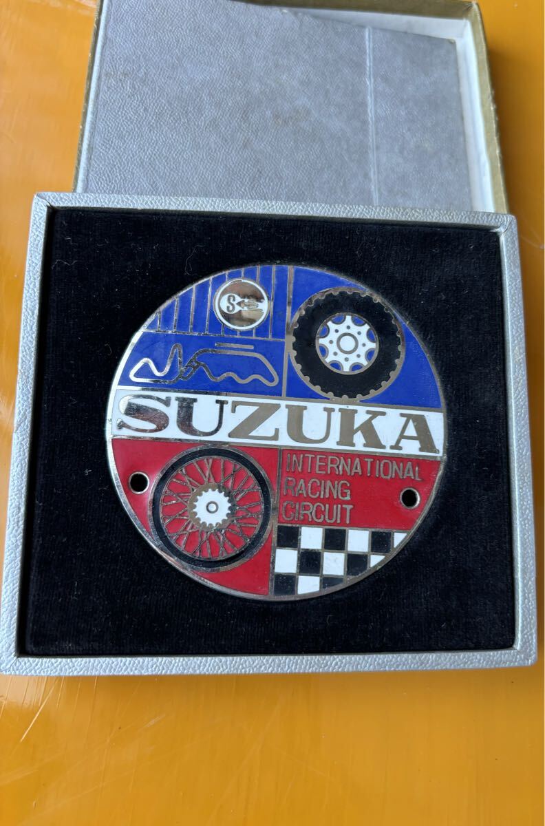 新品】鈴鹿サーキット お土産品 サーキット型灰皿 新品未使の落札情報
