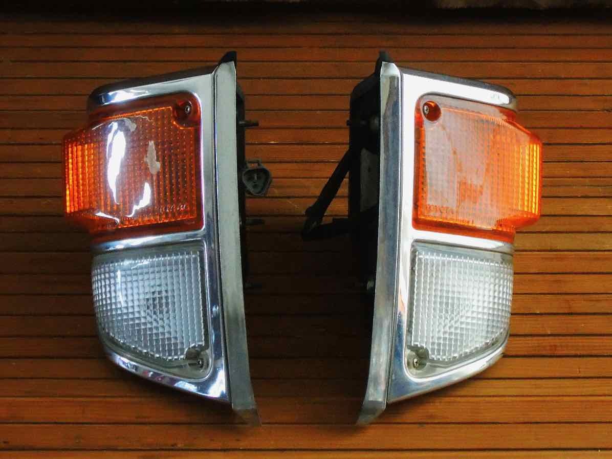 未使用】トヨタ純正部品 ランドクルーザー 40 フロントウインカー左右