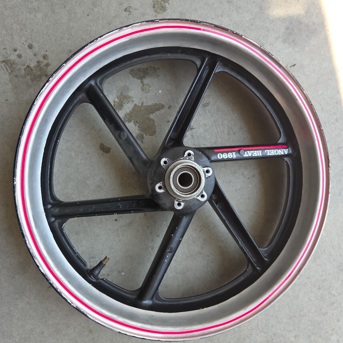 NSR250R MC28 プロアーム用 5.5インチ ホイール (RVF400) ドゥカティの