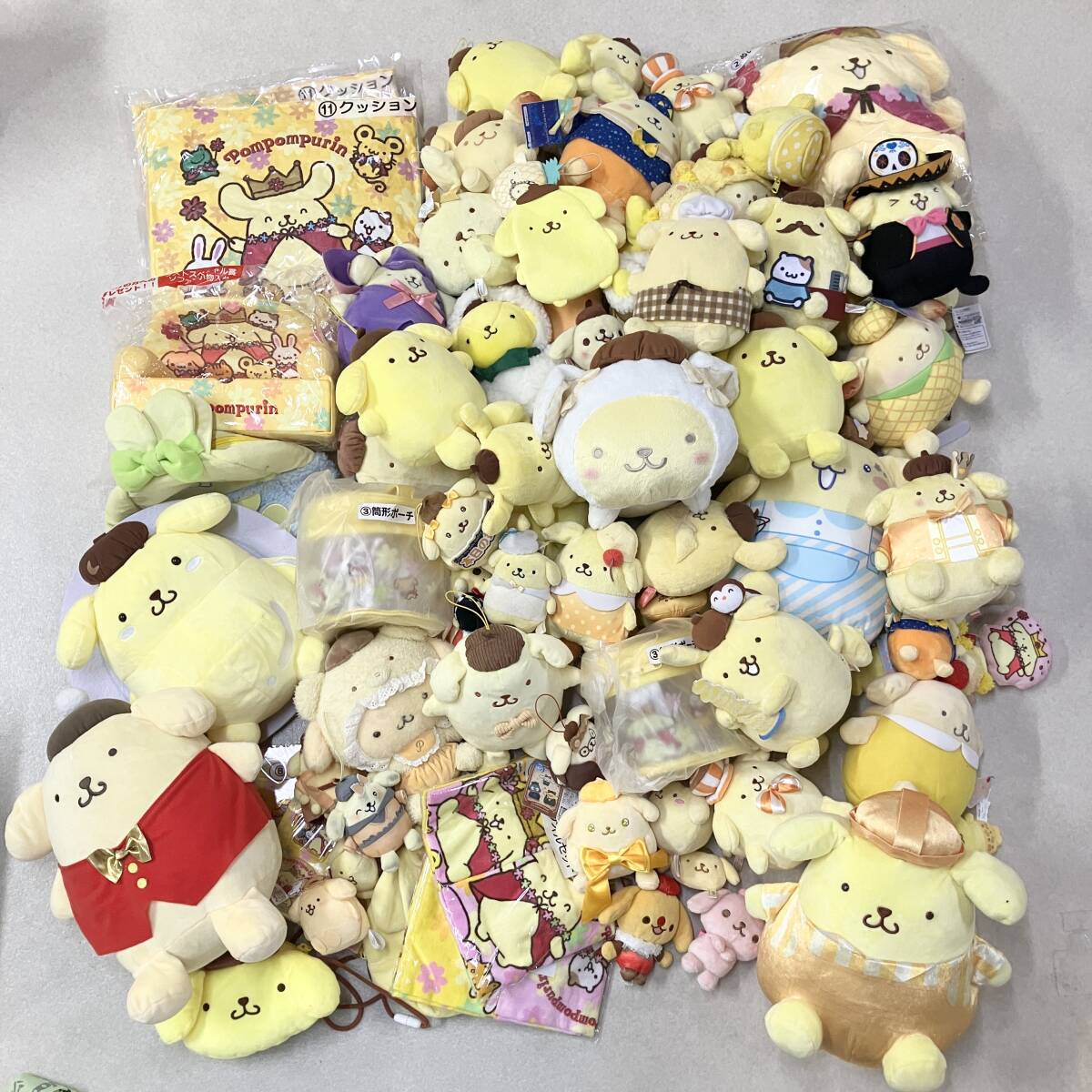 サンリオ かわいいポムポムプリンのぬいぐるみ 幼稚園児風 90年代 希少