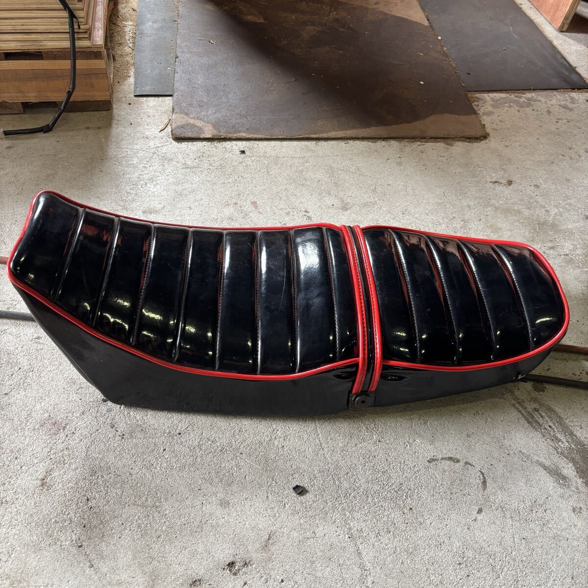 中古】 VTZ250 MC15 タックロールシート 当時物？ 黒/白の落札情報詳細