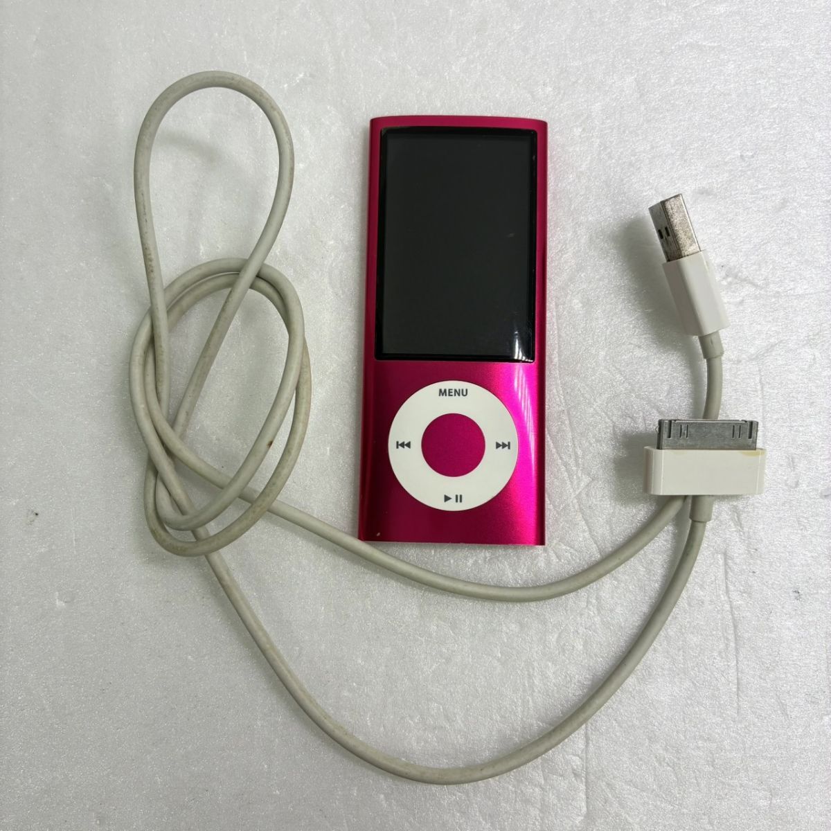 8242【Apple】 第6世代 iPod nano 8GB ピンク MC692J ポータブル