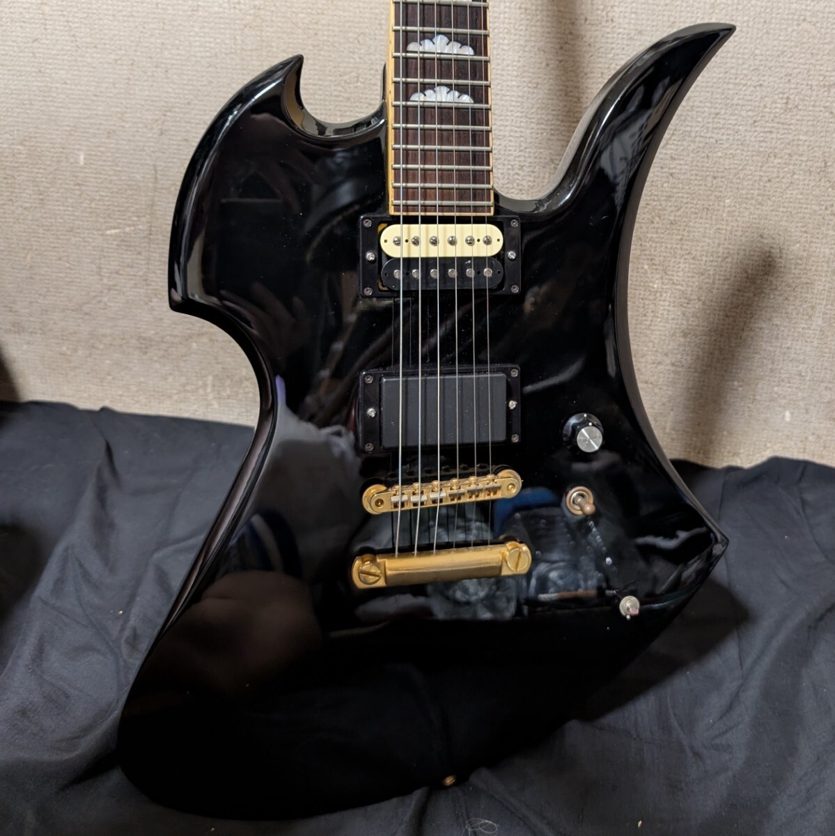 FERNANDES MG-70X hideモデル X JAPAN アクティブ ブースター搭載