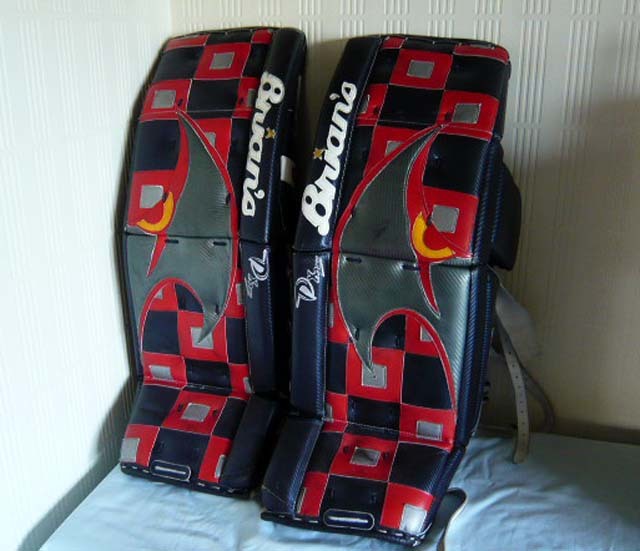 TRUE せまく ゴーリー GK レッグパッド キーパー