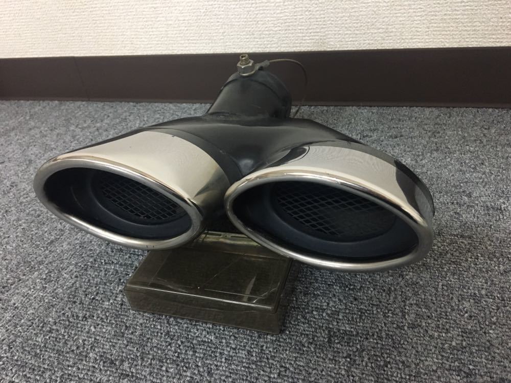50プリウス マフラーカッター デュアルマフラー オーバルマフラー 2本出し 転落防止付き メルセデスベンツ風 中古 の落札情報詳細 ヤフオク落札価格情報 オークフリー スマートフォン版