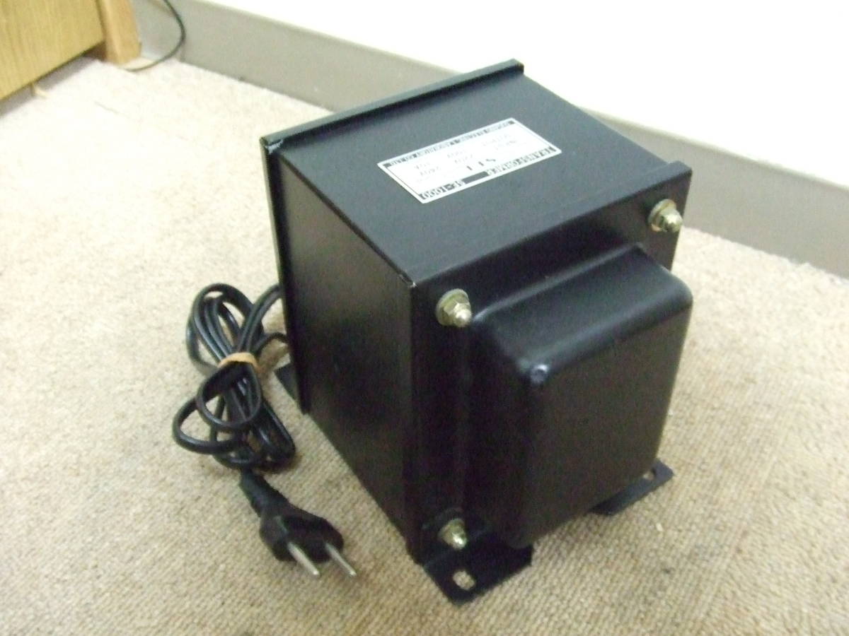N561 降圧トランス 入力220～240Vから100Vへ SUGANO 変圧器