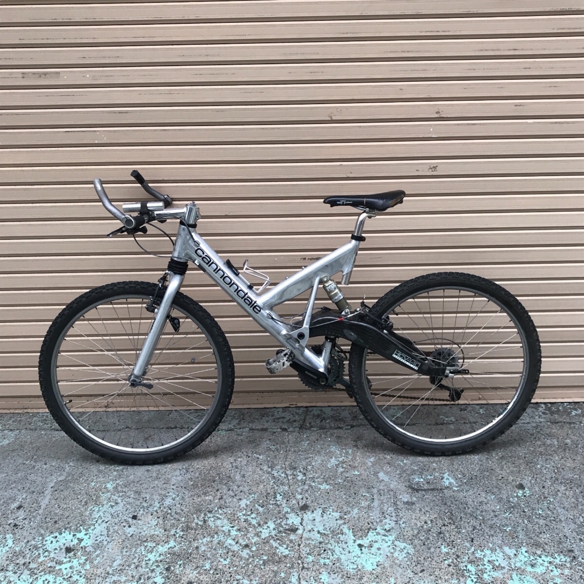 キャノンデール スーパーV1000 フレーム