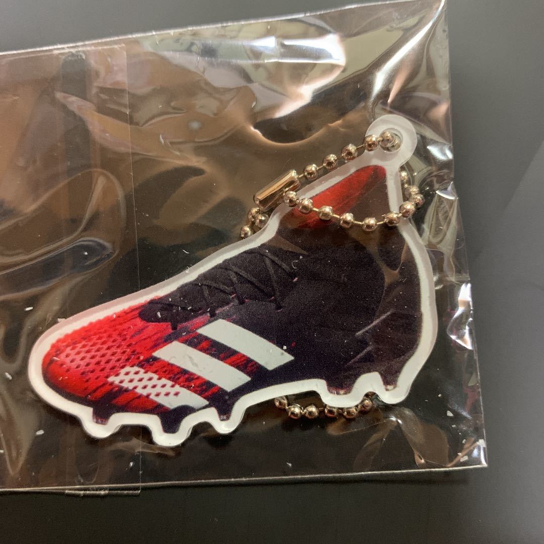 アディダス プチデター 金色サッカースパイク型 キーホルダー アディダス プチデター 金色サッカースパイク型 キーホルダー