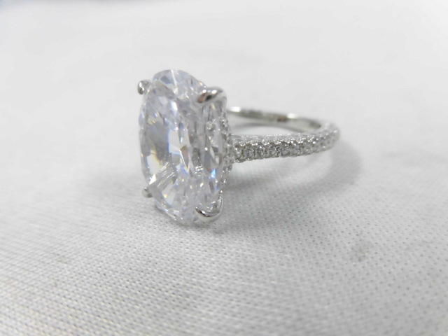 在庫処分 未使用 Ainuoshi 925スターリングシルバー女性の結婚指輪5カラットオーバルカットキュービックジルコニア婚約指輪 サイズ7号 の落札情報詳細 ヤフオク落札価格情報 オークフリー スマートフォン版