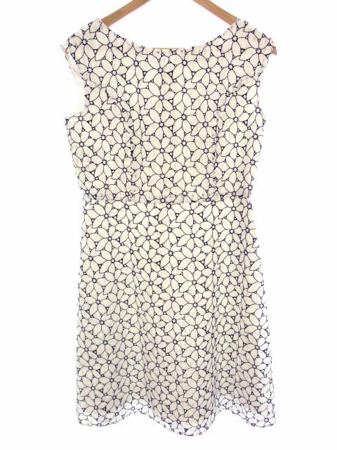 未使用品 エニィスィス エニシス Anysis ノースリーブ ワンピース 刺繍 レース 花柄 ウエストベルト 白 紺 ホワイト ネイビー サイズ4 の落札情報詳細 ヤフオク落札価格情報 オークフリー スマートフォン版