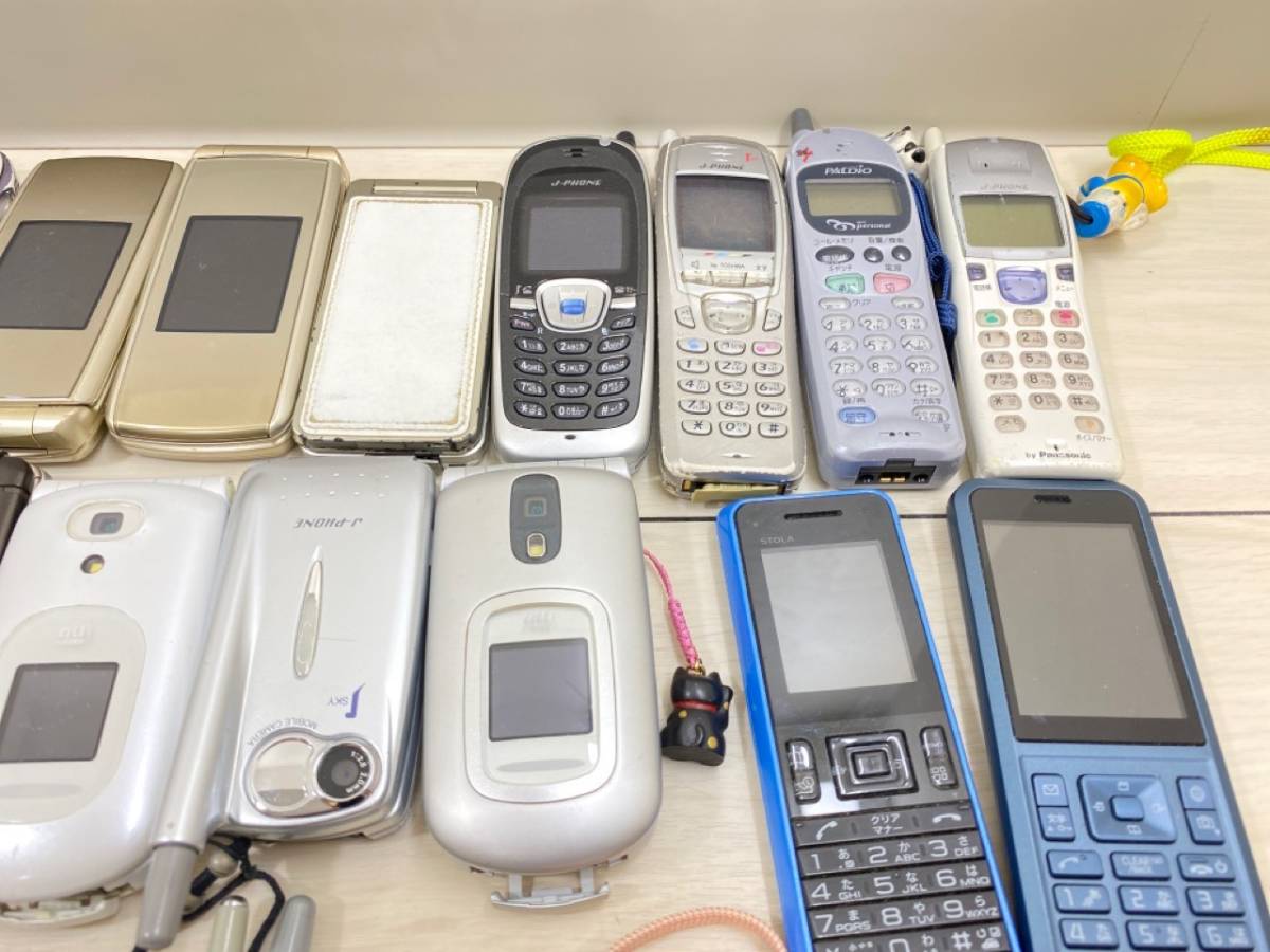 8/151【傷汚れあり】携帯 ケイタイ 電話 ガラケー まとめ24点 iphone