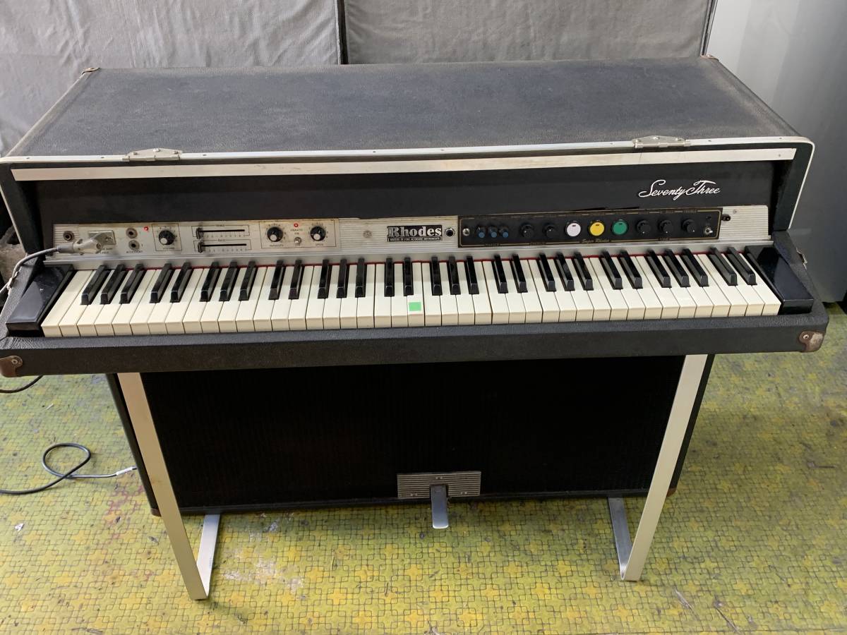 激レア 音出し確認のみ Rhodes 電子ピアノ Seventythree Fr7710 電源コード付き ローズ 現状品 ジャンク 直引取のみ 発送不可 川崎区 の落札情報詳細 ヤフオク落札価格情報 オークフリー スマートフォン版