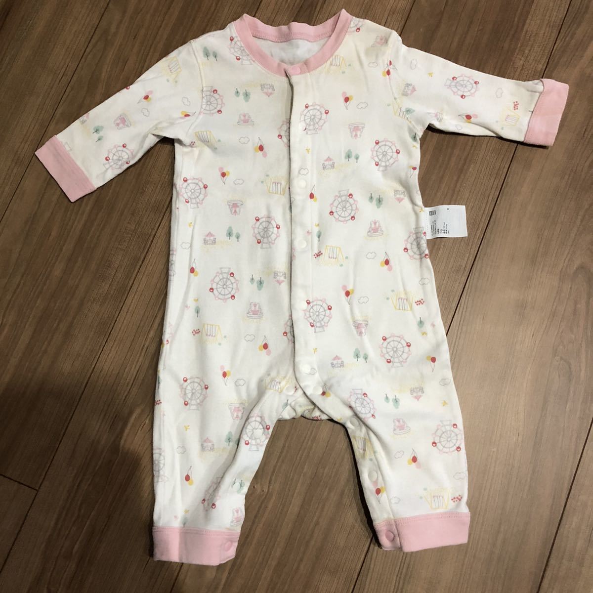 Uniqlo ユニクロ ベビー服 女の子 長袖 ロンパース 70cm カバーオール の落札情報詳細 ヤフオク落札価格情報 オークフリー スマートフォン版
