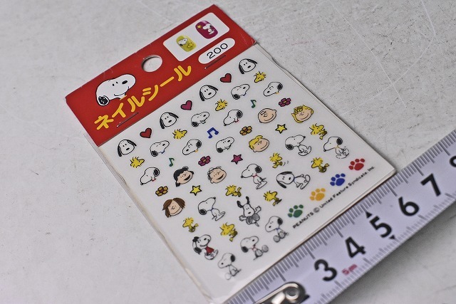 スヌーピー Snoopy ネイルシール ウッドストック チャーリーブラウン ルーシー ライナス ペパーミントパティー シュローダー 他 の落札情報詳細 ヤフオク落札価格情報 オークフリー スマートフォン版
