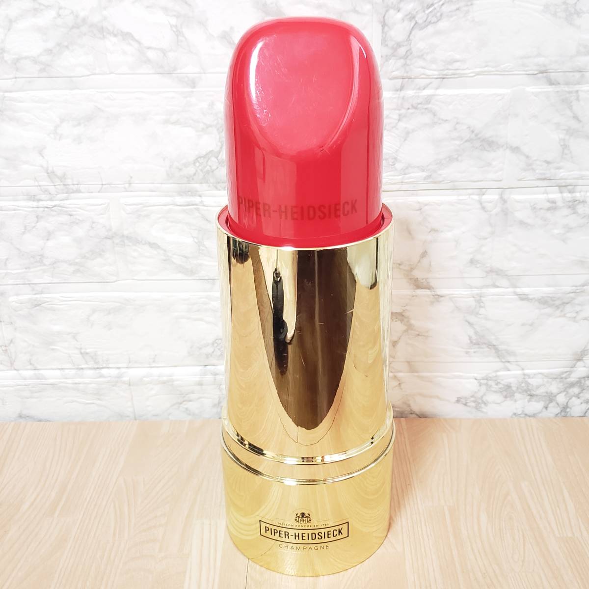 E Piper Heidsieck パイパーエドシック シャンパンクーラー リップスティック アルコール インテリア おしゃれ 高さ36 かわいい の落札情報詳細 ヤフオク落札価格情報 オークフリー スマートフォン版