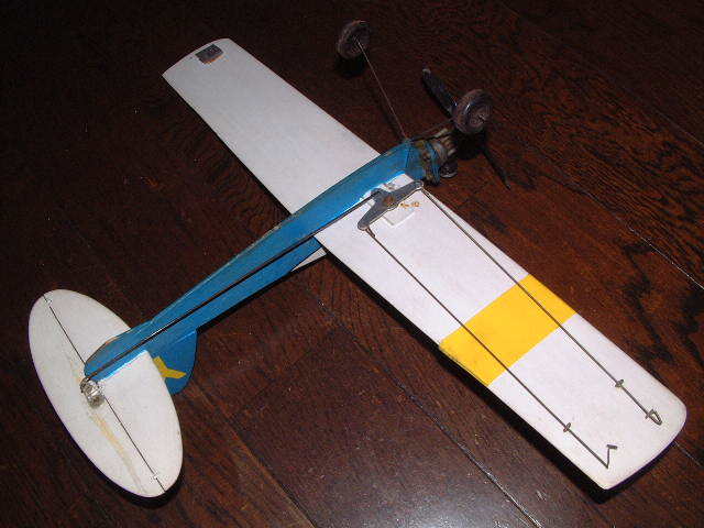 COX049 Uコン飛行機 アメリカ・TESTORS製 Uコン模型飛行機Sopwith Camel複葉機・米国