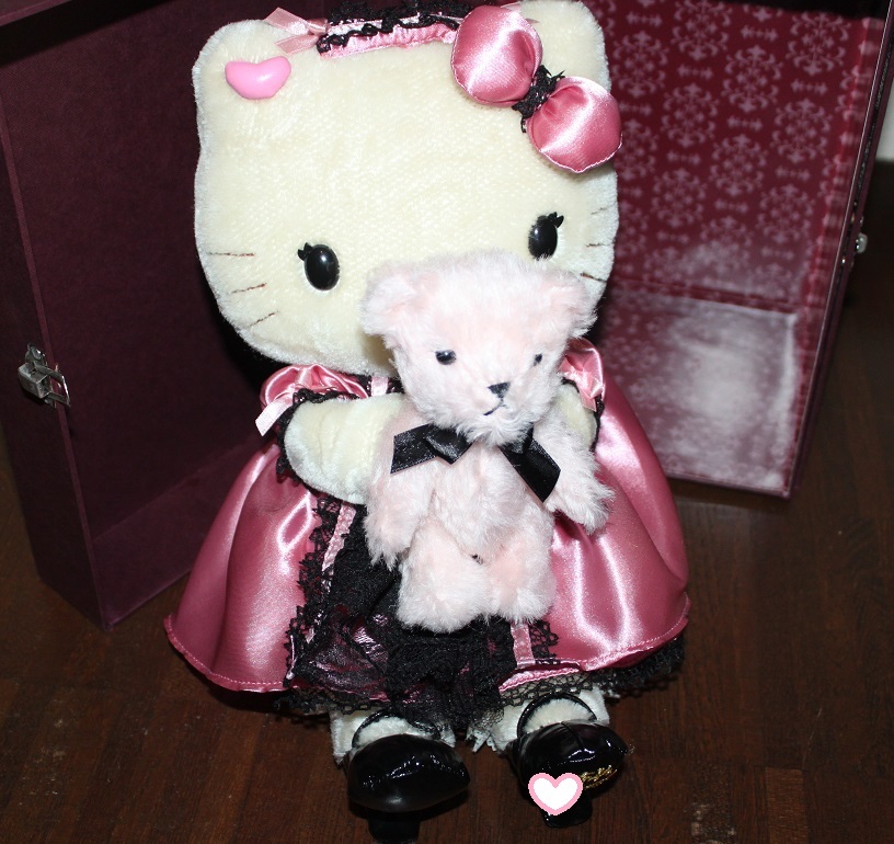 限定】キティ momoberry モモベリー サンリオ お散歩プードル レア 希少品