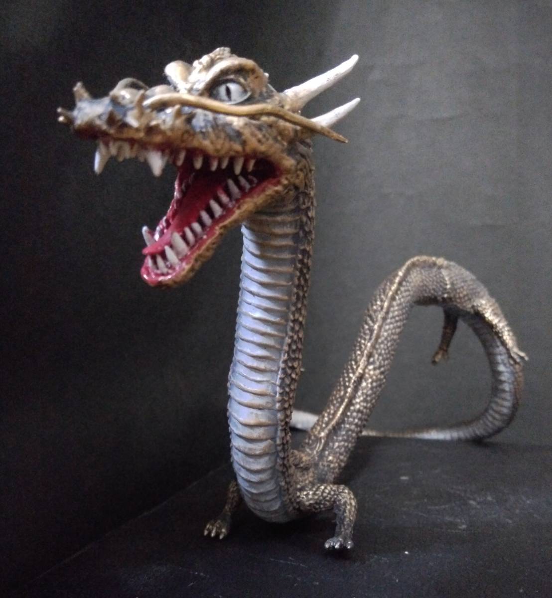 ゴジラ怪獣ソフビ　HGゴジラシリーズ　初代マンダ　リペイント完成品 ゴジラ（1984）やアンギラス、マンダなど『怪獣総進撃』に登場した怪獣