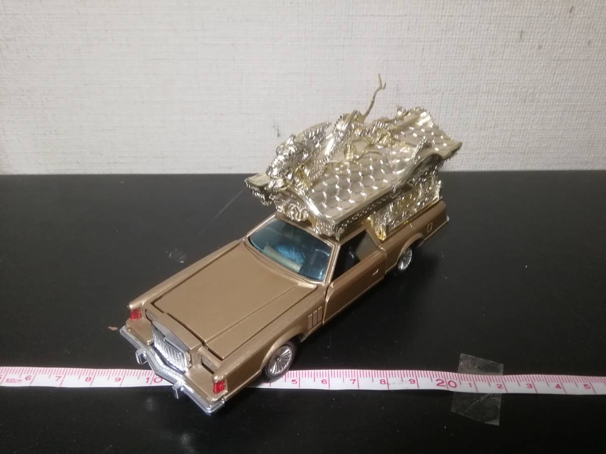 霊柩車 ヨネザワ ダイヤペット リンカーンコンチネンタル 霊柩車 日本