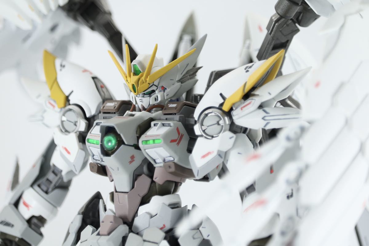 ハイレゾリューションモデル1/100ウイングガンダムEW （未使用に近い 