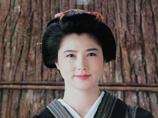 やや傷や汚れあり】大原麗子ポスター（約103×36.5センチ）サントリー