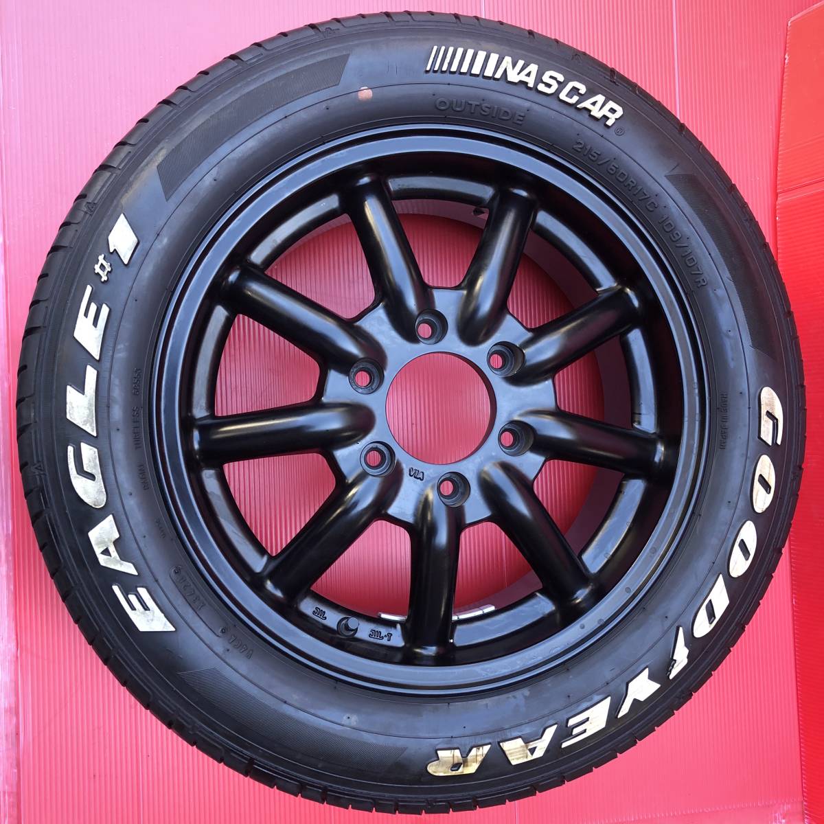 ハイエース200系 ファブレスパンデミックLM8 215/60R17C LT規格 ハイエース200系 ファブレスパンデミックLM8 215/60R17C LT規格