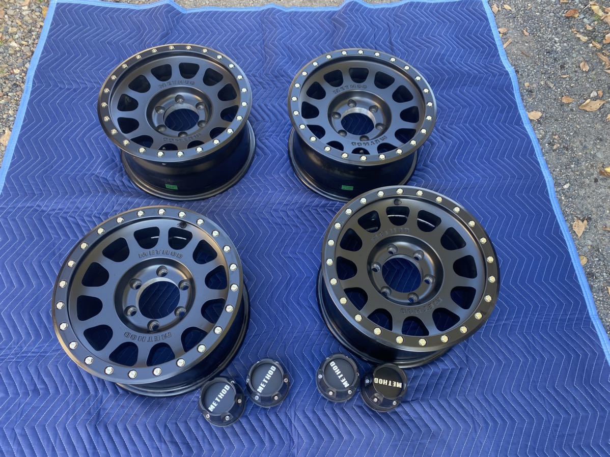 【目立った傷や汚れなし】メソッドレーシング MR305 16インチ 8J オフセット0 美品 method racing wheel 139. ...