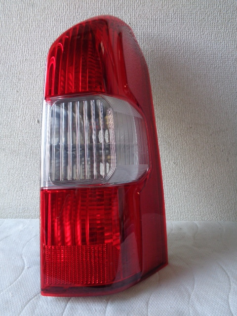 美品】2025年モデル トヨタ プロボックス160系 純正テールランプ 160系