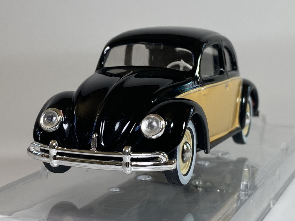 VW Käfer Brezel 1:43 von VITESSE | Kaufen auf