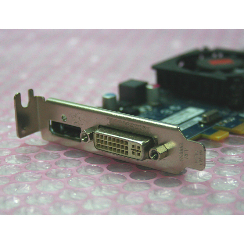 【傷や汚れあり】AMD Radeon ビデオカード DVI Graphics Card 1GB C264 ロープロファイルPCI