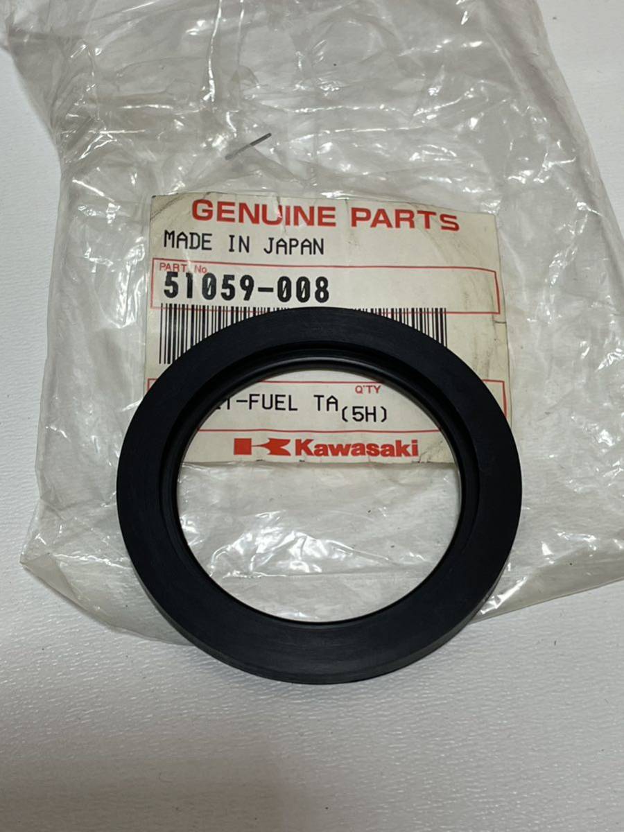 【未使用】kawasaki カワサキ 純正 51059008 フューエルタンクキャップガスケット 当時物 未使用 デッドストック 純正品 の