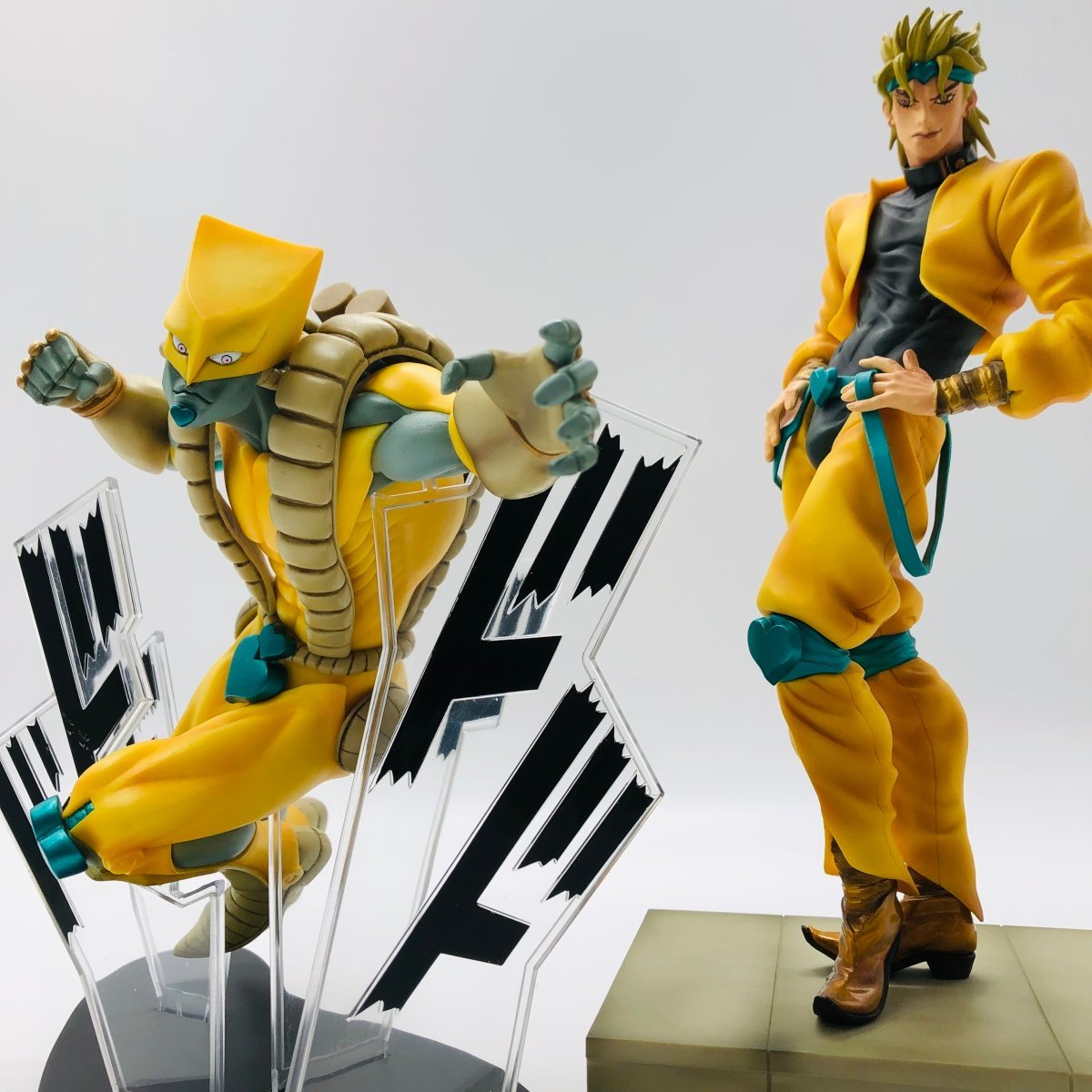 ジョジョの奇妙な冒険 第3部ザ・ワールド 一番くじ 中古（やや傷