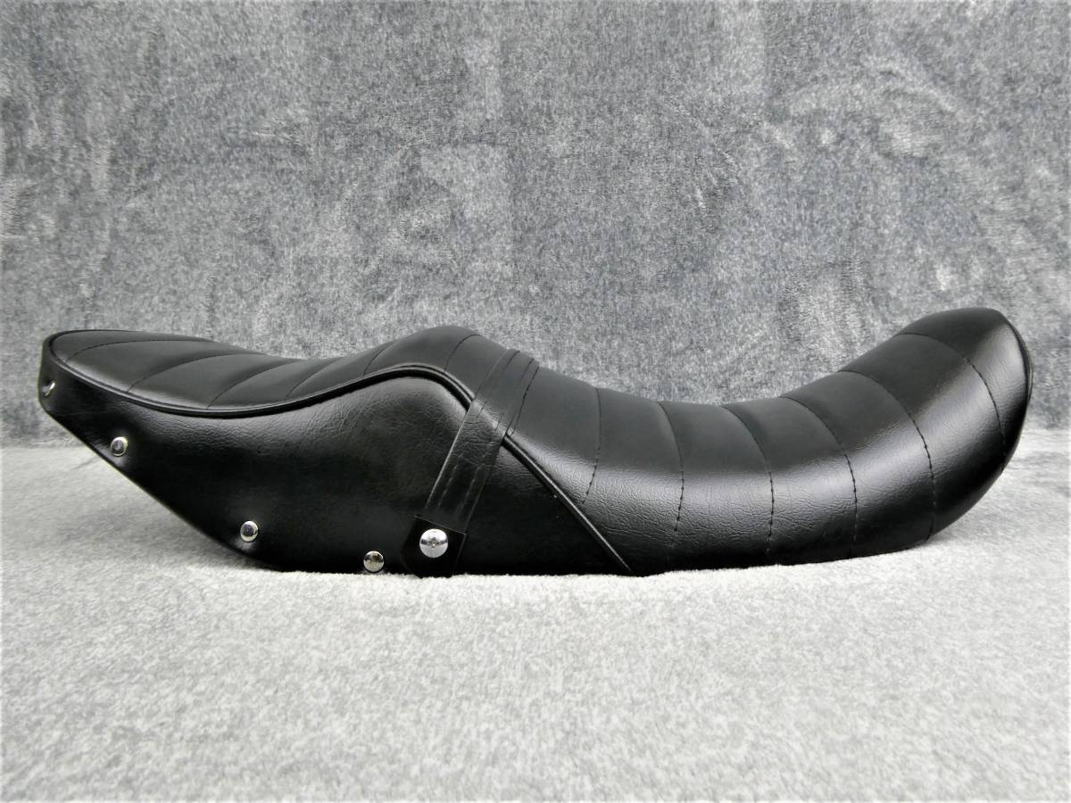 ゼファー1100 黒皮 タックロールシート/②ブラック レザーZR1100A
