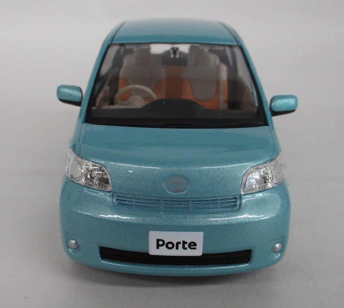 トヨタ ポルテ 初期型 カラーサンプル 1/30 トヨタ ポルテ カラー