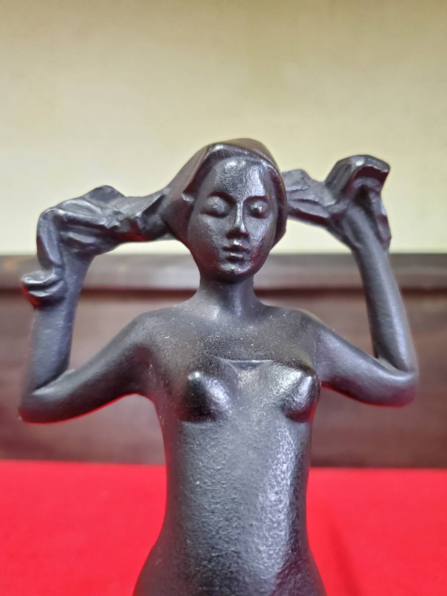抱き合う男女像 恋人カップルヌード裸婦彫刻置物ブロンズ