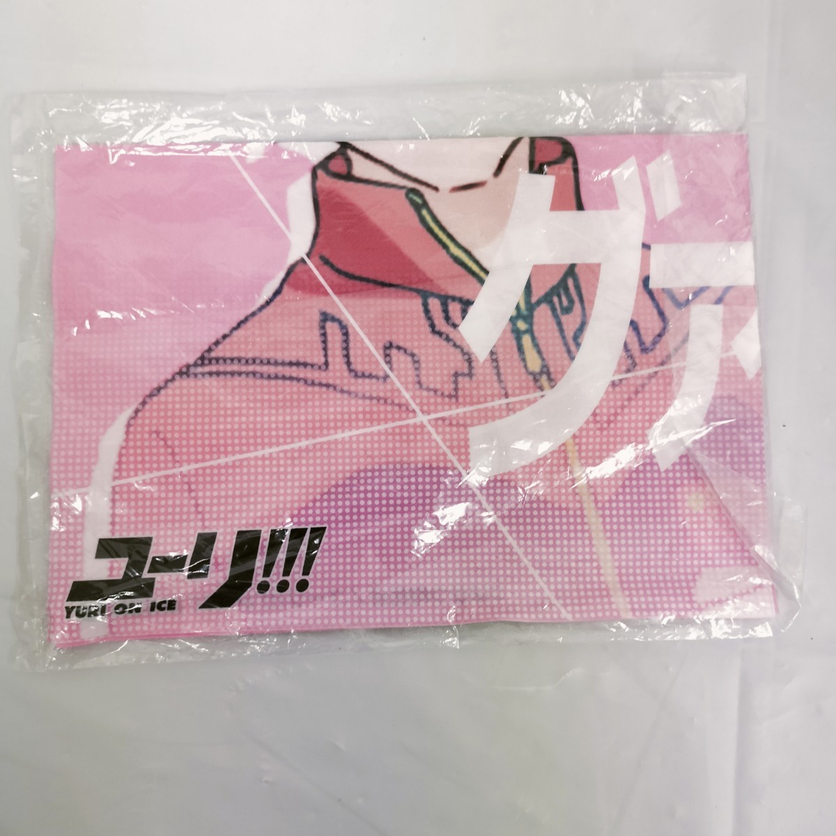 新品】ユーリ!!! on ICE 缶キーホルダーコレクション ホテルver. Gift