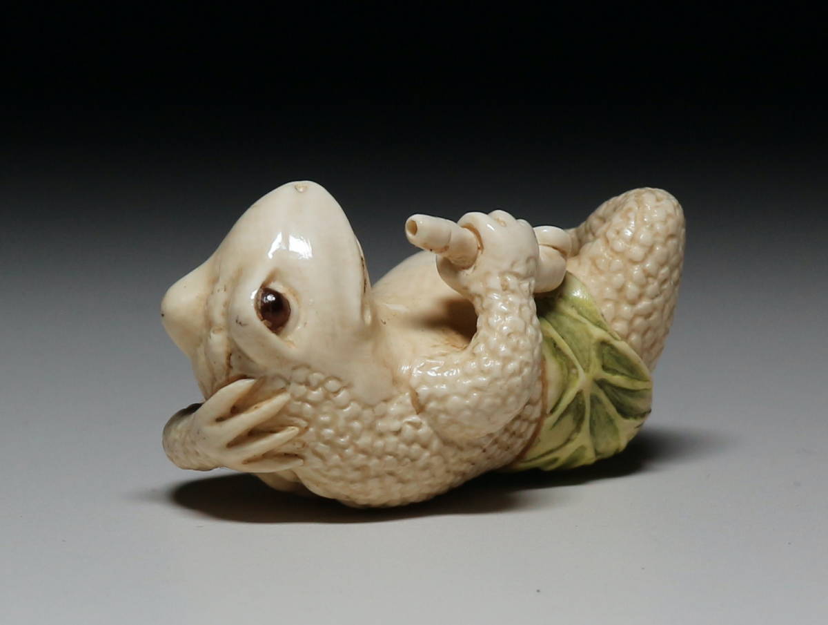 『蛙』 根付 　　（提げ物 /緒締め /帯留め /Netsuke 蛙』 根付 （提げ物 /緒締め /帯留め /Netsuke