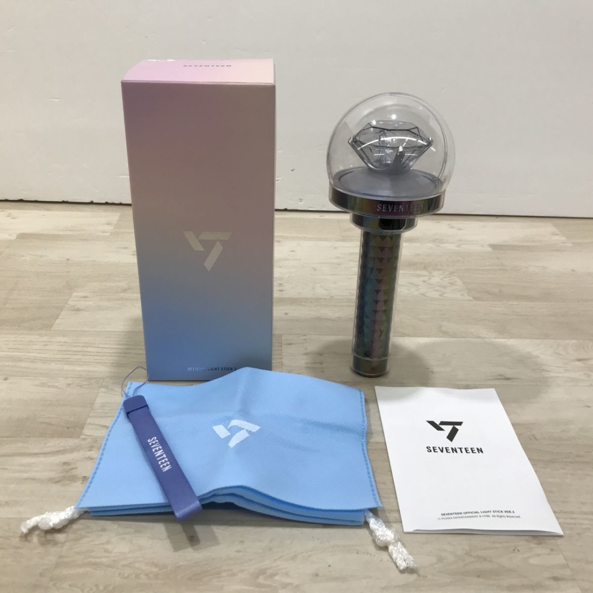 SEVENTEEN ペンライト ver.2 OFFICIAL LIGHTS 2 Amazon.co.jp: SEVENTEEN 公式ペンライト ver.2 【OFFICIAL