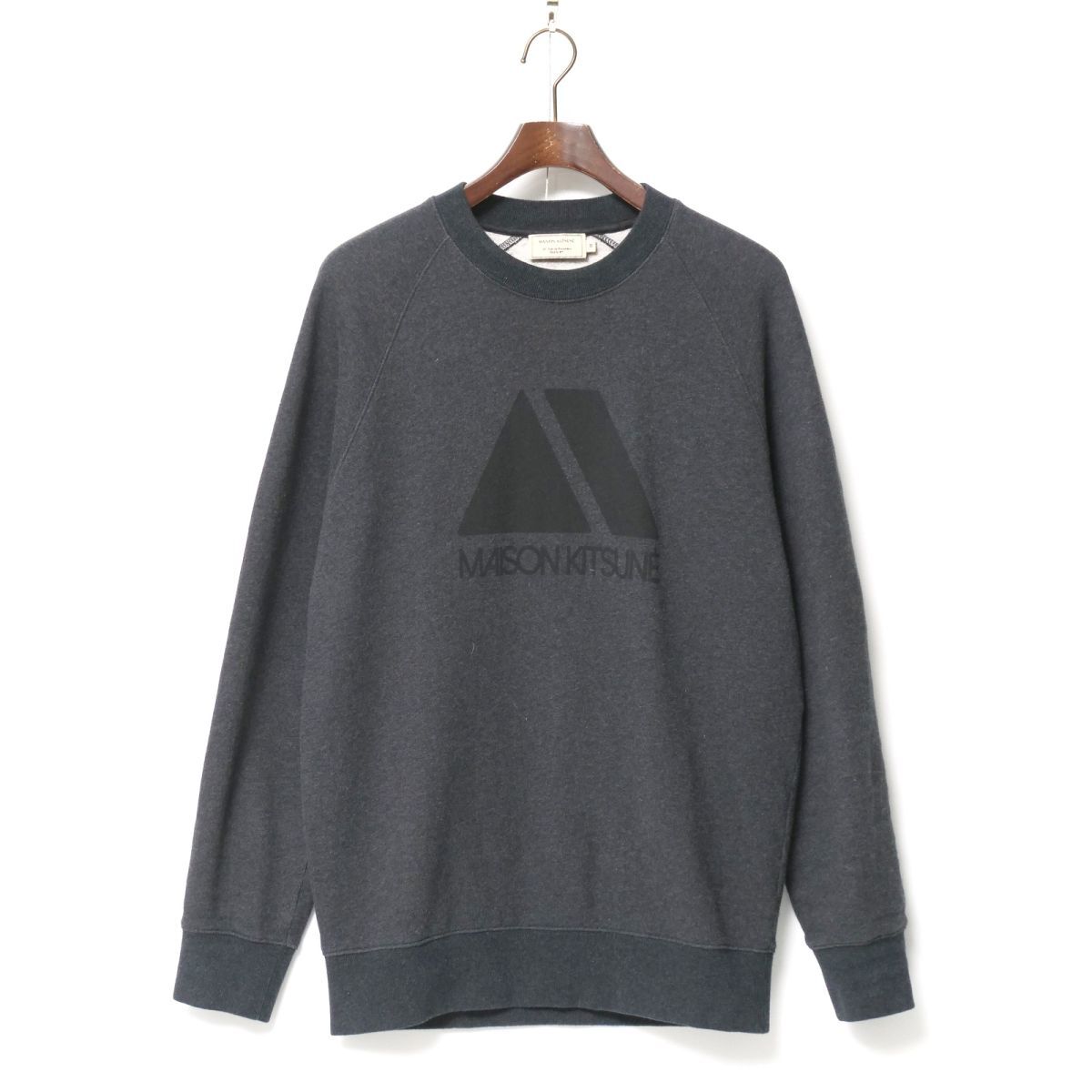 TH4343 Maison Kitsune KMM 18620 B SWEATSHIRT Triangle th4343-maison-kitsune-kmm-18620-b-sweatshirt-triangle