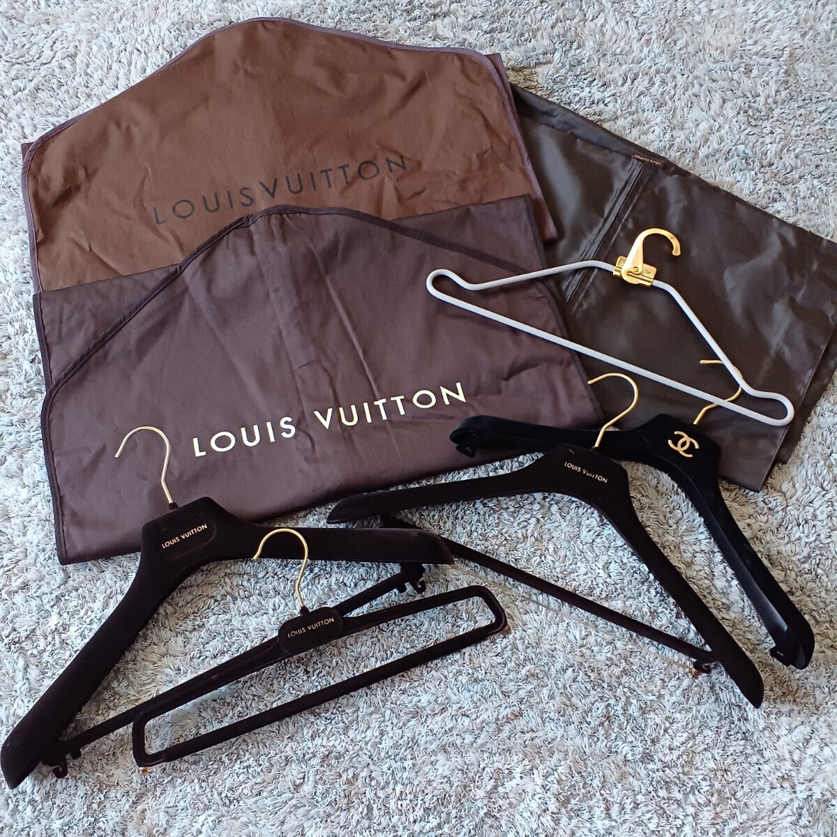 LOUIS VUITTON ルイヴィトン ガーメントバッグ スーツカバー ルイ ヴィトン ガーメントバッグ スーツカバー ハンガー 3点セット