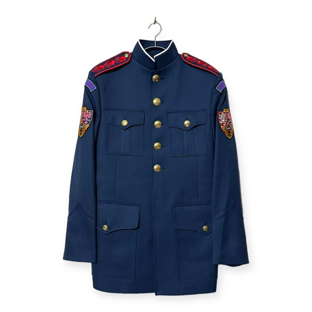 チェコ城 警備兵 制服 チェコ城 警備兵 制服（689件の「Royal guard hat」の動画素材