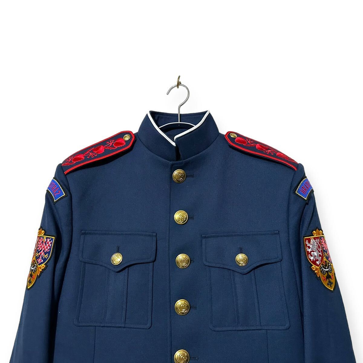 チェコ城 警備兵 制服 チェコ城 警備兵 制服 （チェコ共和国のプラハ城ガードの写真