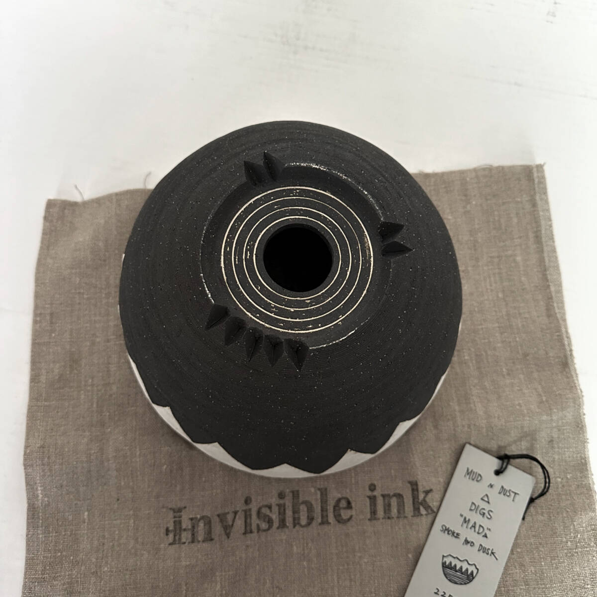 Invisible ink / MUD N DUST THE CUP “BITER” DUST AND DUSK EXTRA