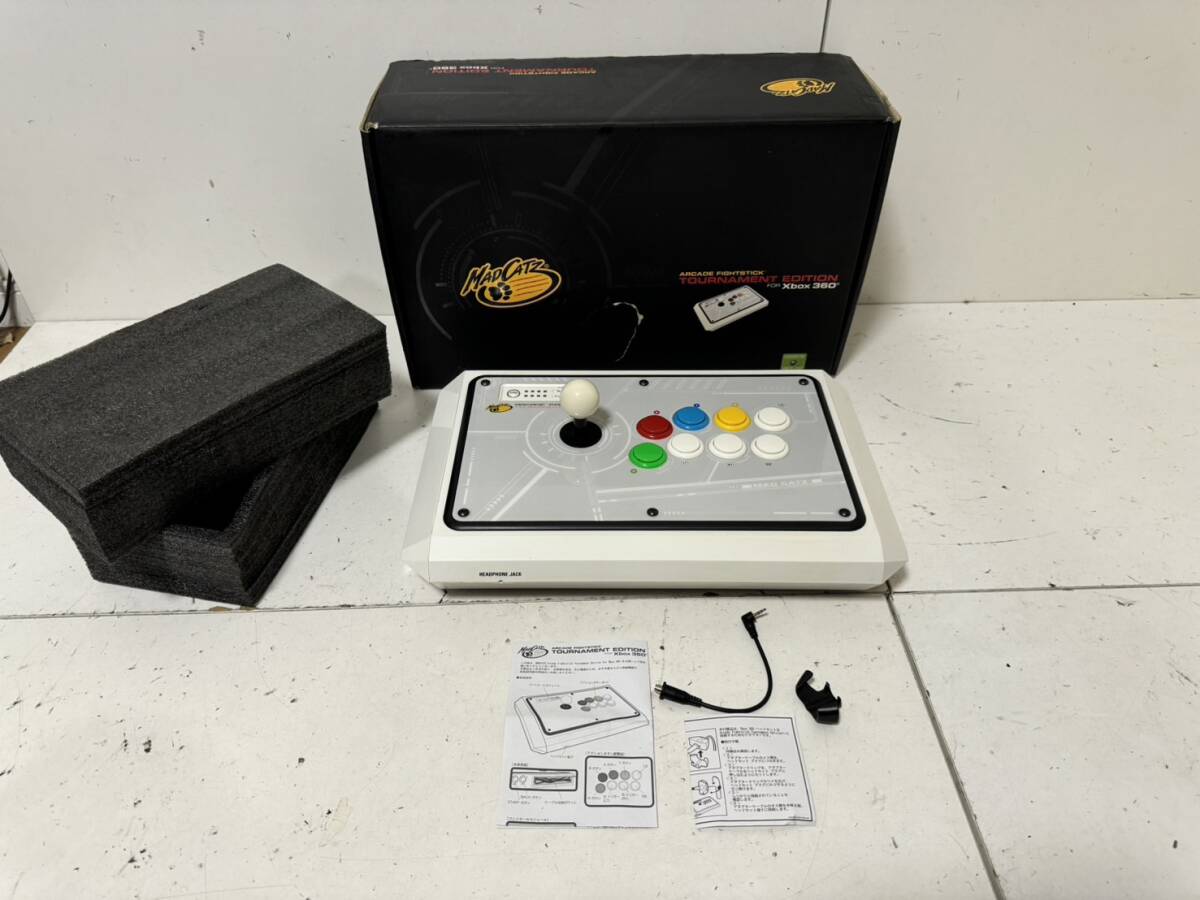 MAD CATZ ファイトスティック トーナメントエディション2 春麗 PS3/PS4