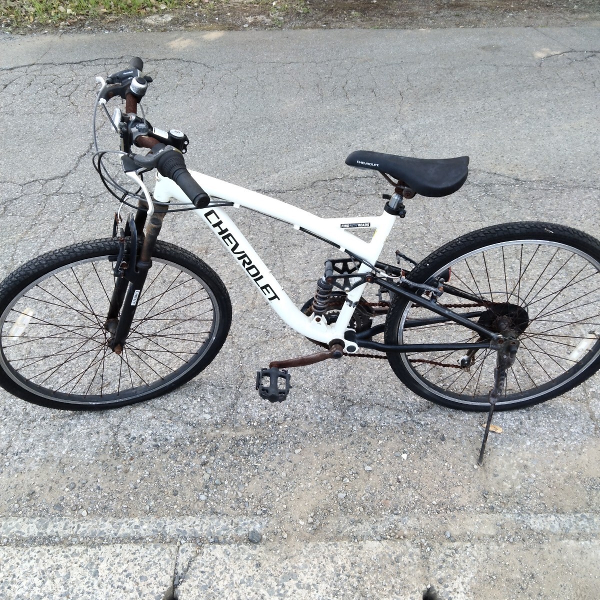 マウンテンバイク CHEVROLET ホワイト 26インチ