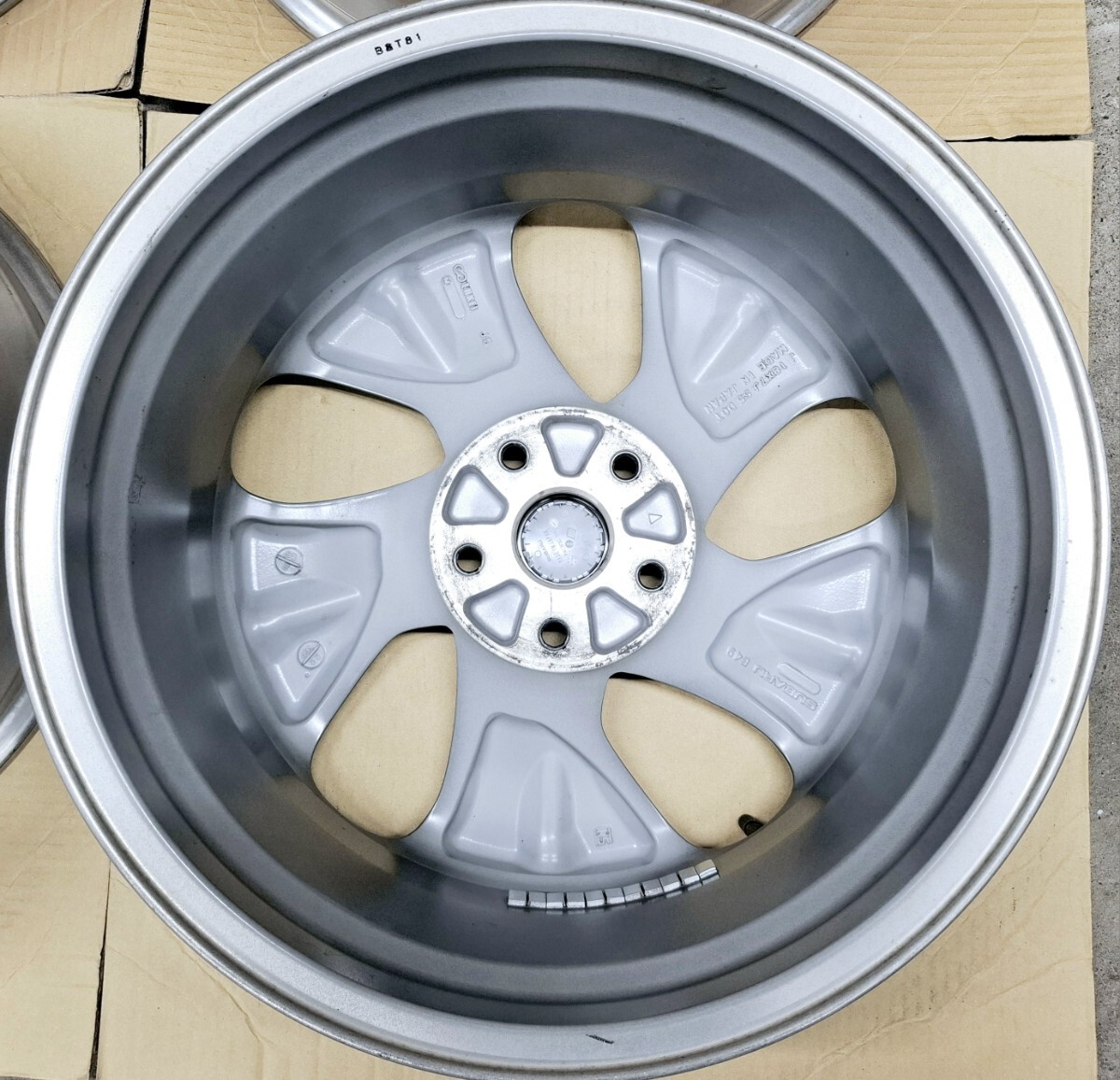 スバルレガシィアウトバックBT5 純正18inホイール 新車外し品 2022年製】スバル BT5 レガシィアウトバック X-BREAK