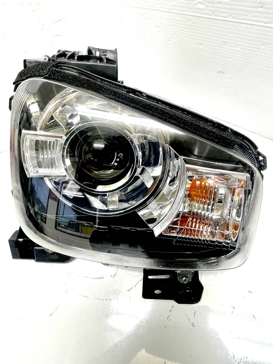 スズキアルトワークス(HA36S)右HIDヘッドライトユニット ☆レンズ綺麗☆ スズキ アルトワークス HA36S 純正 右 HID